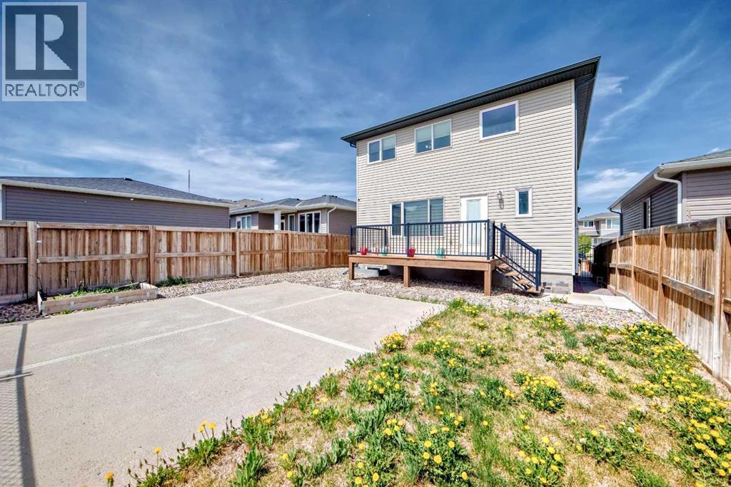 Photo 5 of 636 Aquitania Boulevard W, Lethbridge AB