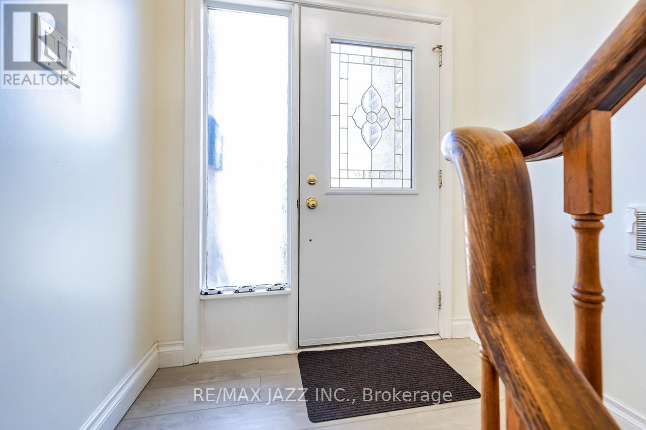 Photo 6 of 843 Charisma Crescent, Oshawa ON