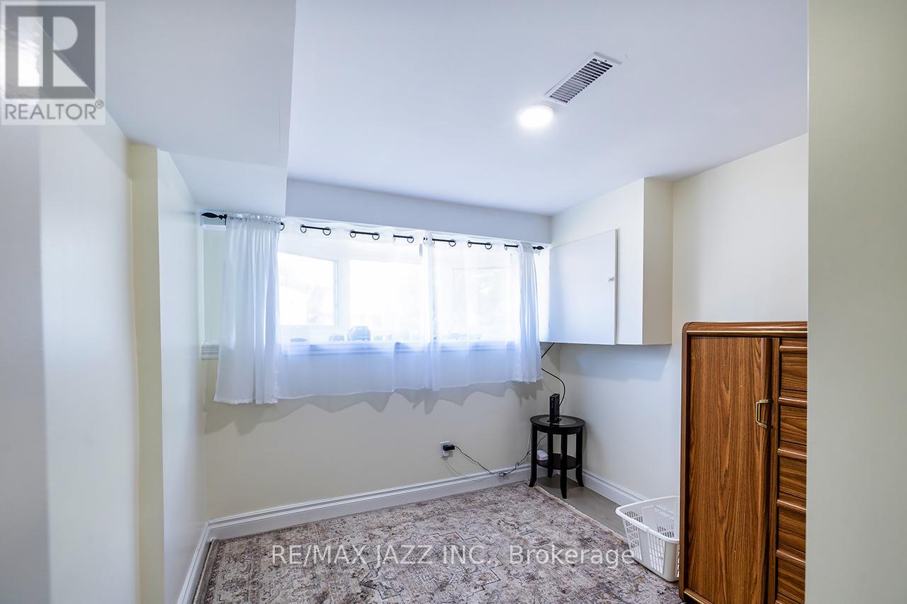Photo 22 of 843 Charisma Crescent, Oshawa ON