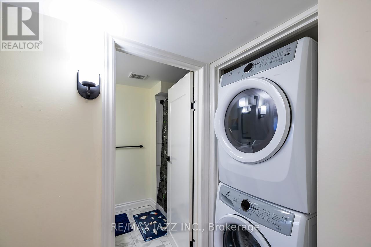 Photo 30 of 843 Charisma Crescent, Oshawa ON