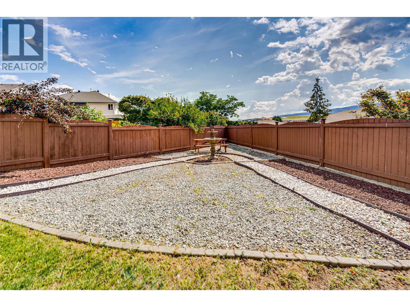 Photo 8 of 5808 Richfield Place, Vernon BC