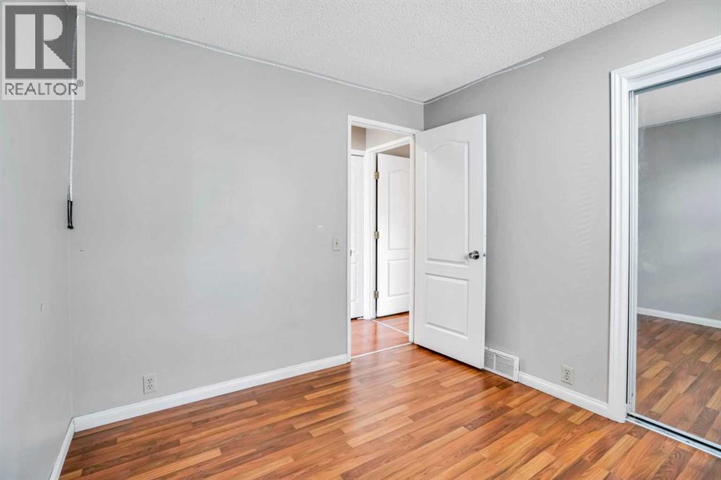 Photo 10 of 84 Faldale Close Ne, Calgary AB
