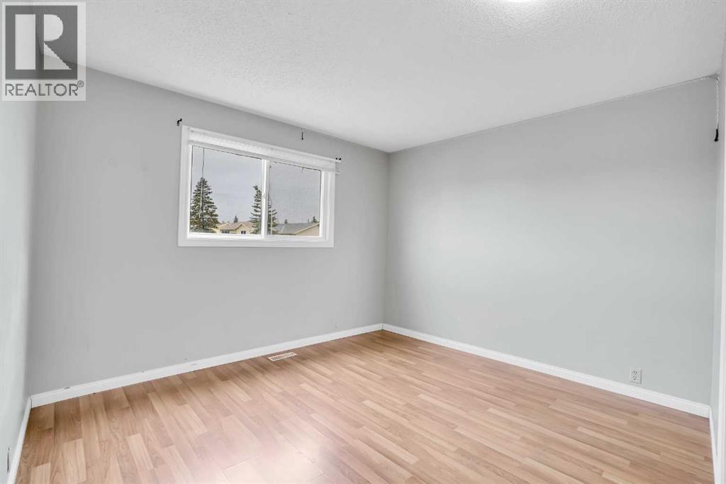 Photo 43 of 84 Faldale Close Ne, Calgary AB