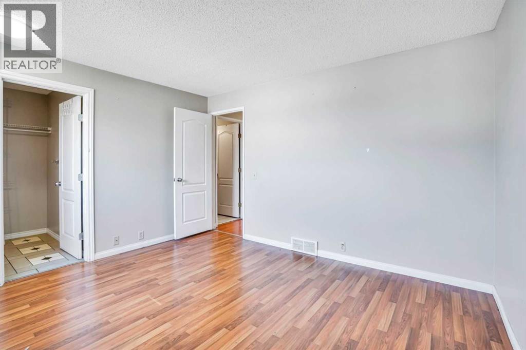 Photo 14 of 84 Faldale Close Ne, Calgary AB