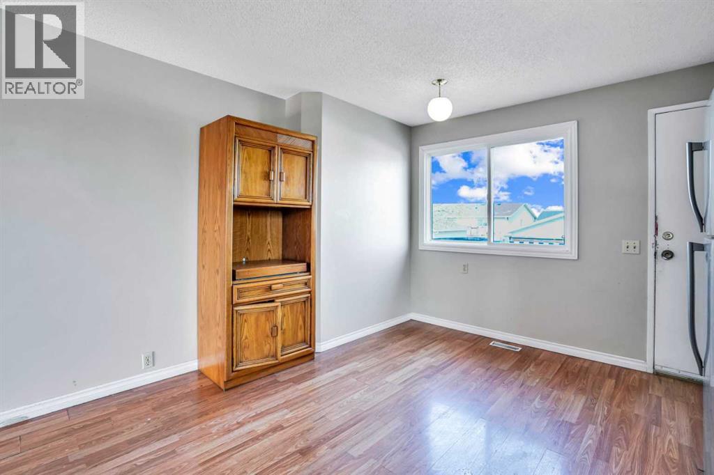 Photo 47 of 84 Faldale Close Ne, Calgary AB