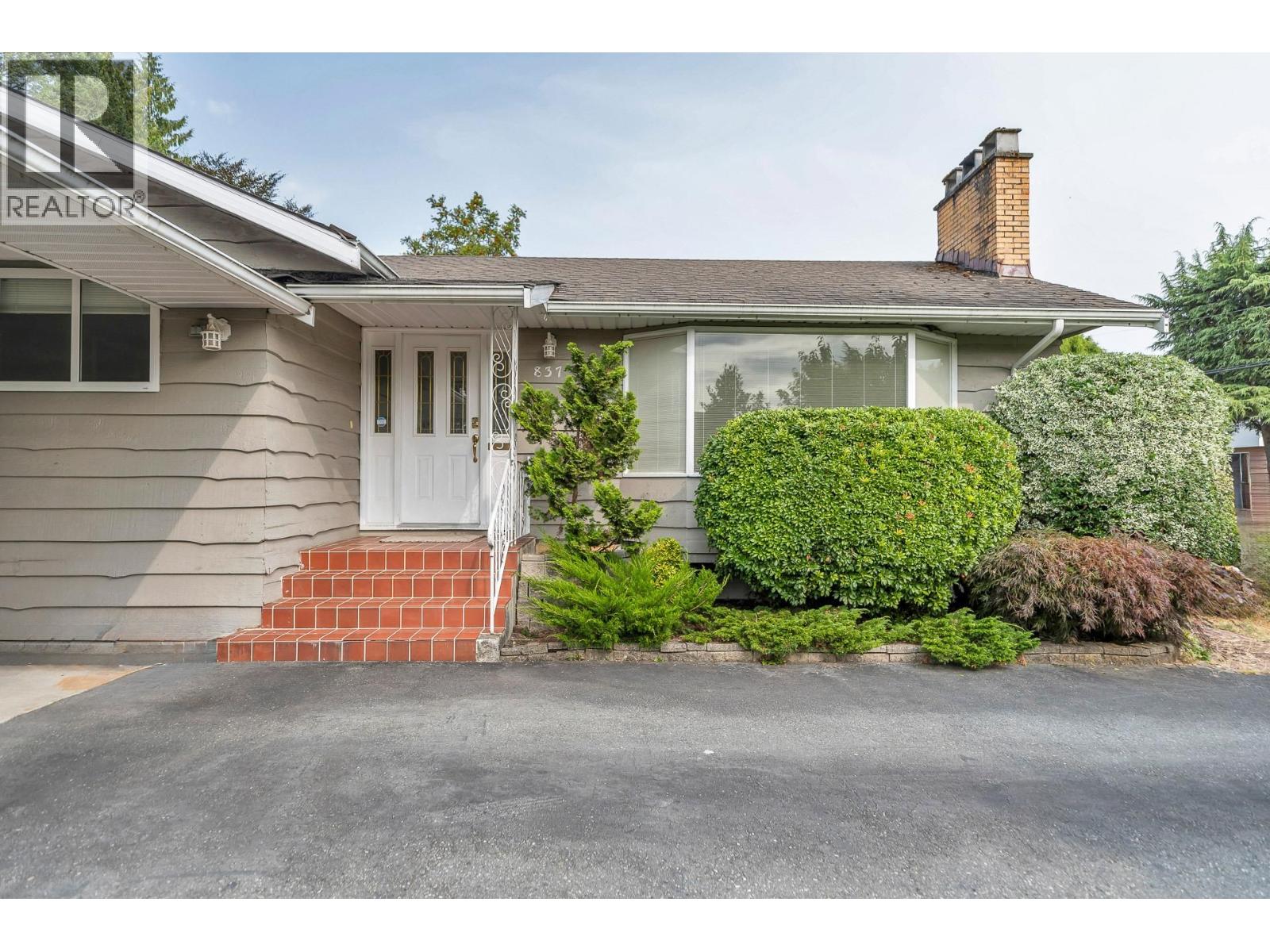 Photo 5 of 837 Poirier Street, Coquitlam BC