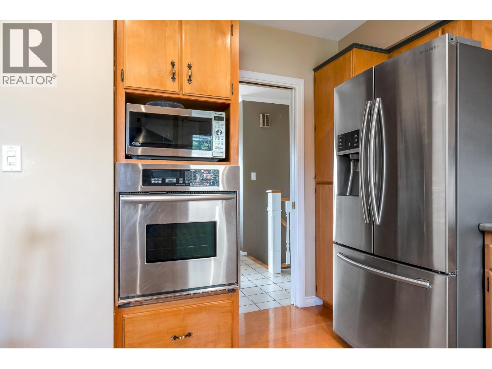 Photo 16 of 837 Poirier Street, Coquitlam BC