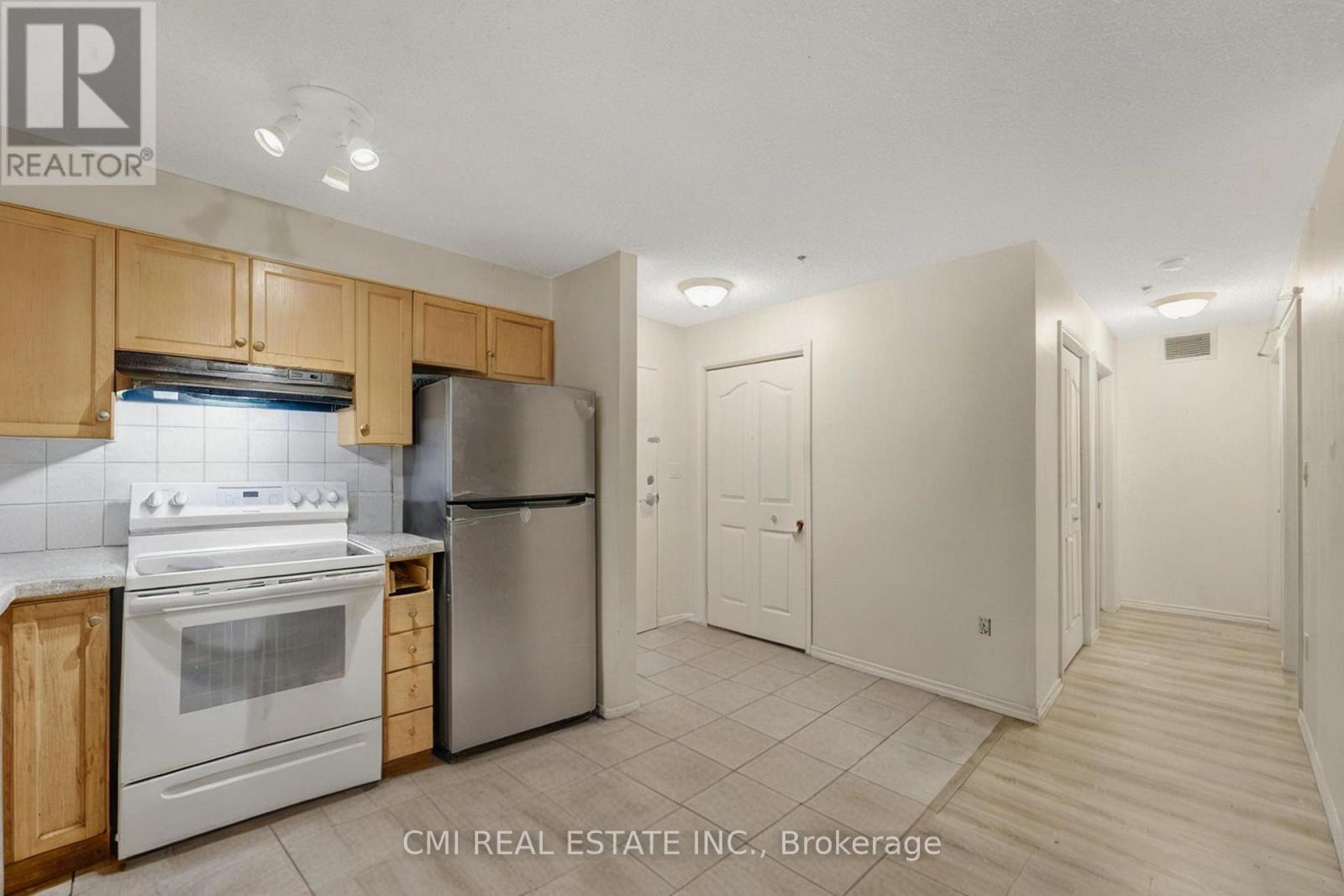 Photo 25 of 203 5225 Finch Avenue E, Toronto ON