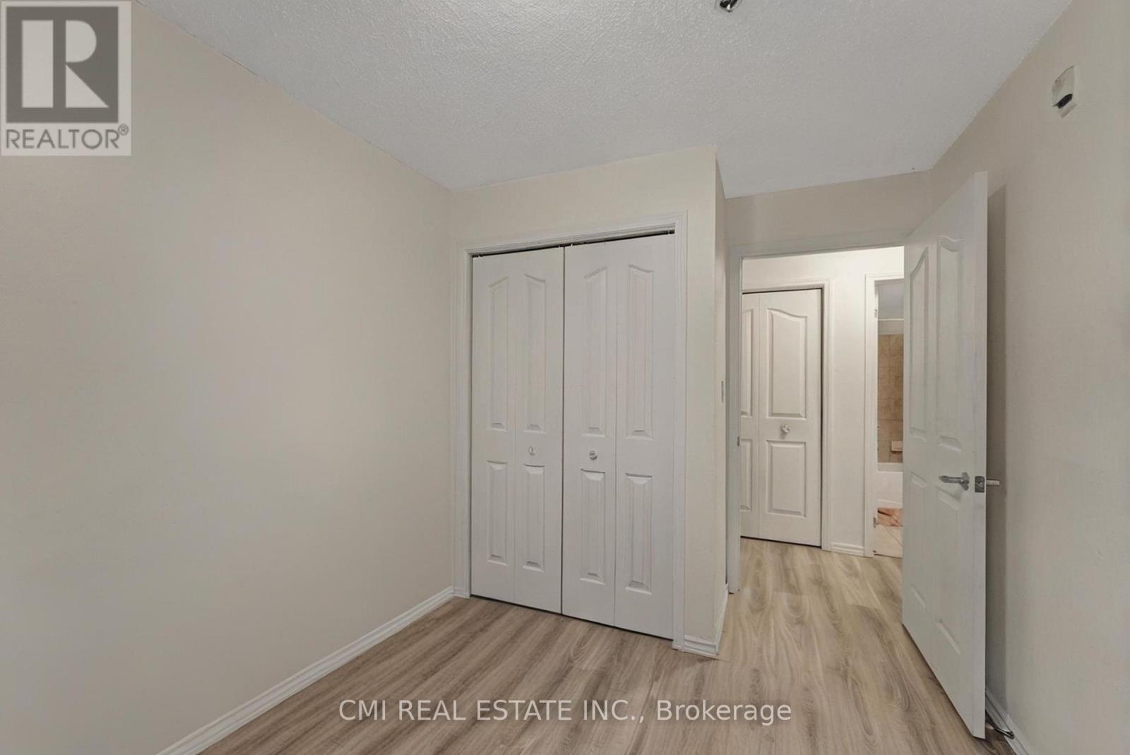 Photo 13 of 203 5225 Finch Avenue E, Toronto ON