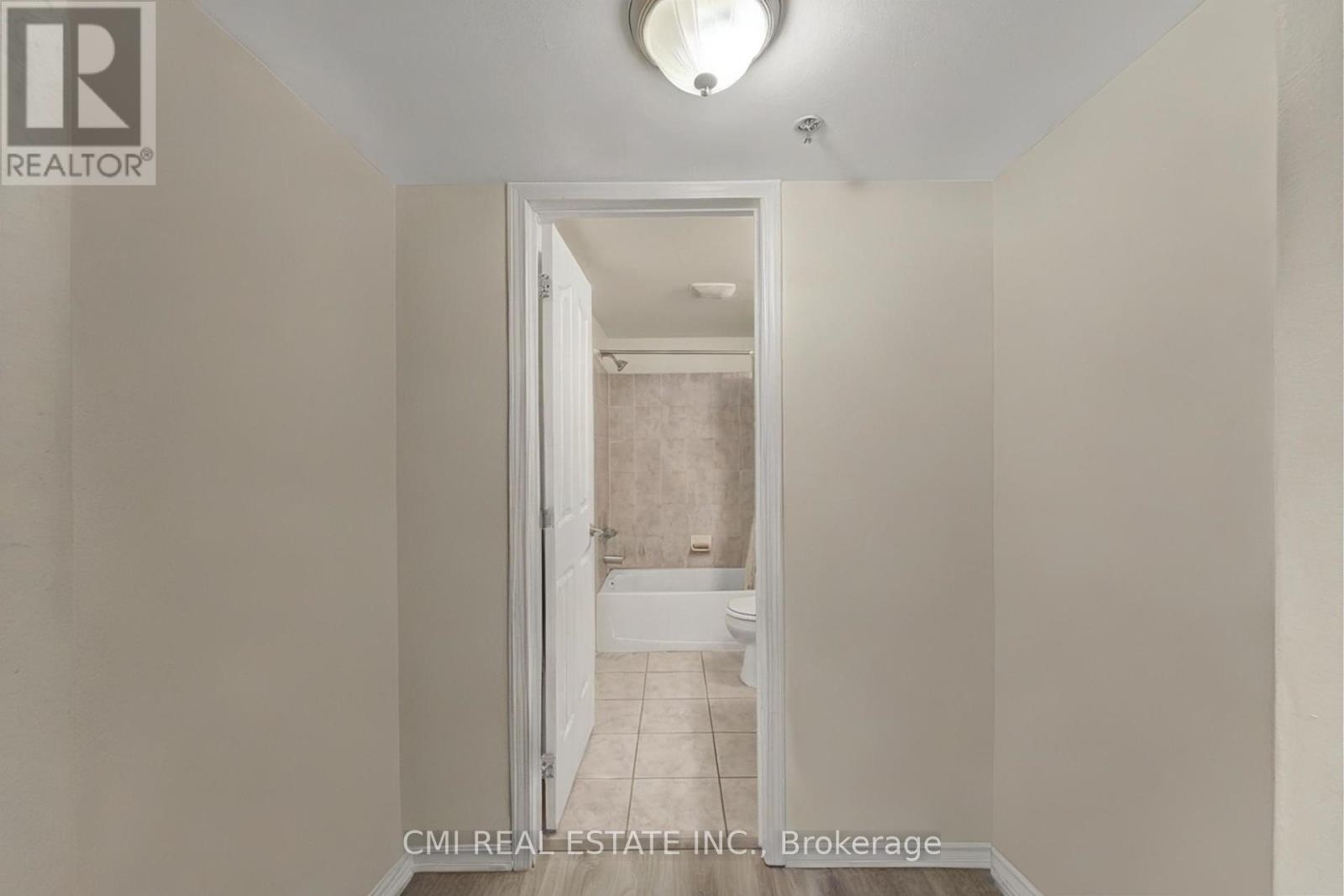 Photo 14 of 203 5225 Finch Avenue E, Toronto ON