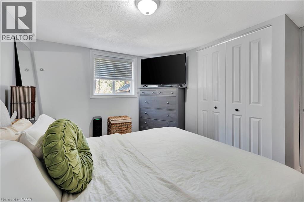 Photo 3 of 131 Clark Avenue Unit Lower, Kitchener ON