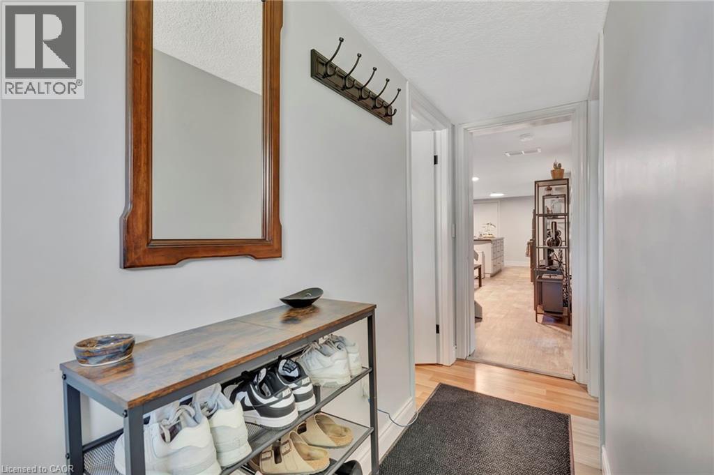 Photo 8 of 131 Clark Avenue Unit Lower, Kitchener ON