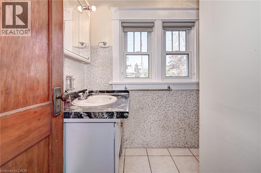 Photo 1 of 147 Courtland Avenue E, Kitchener ON