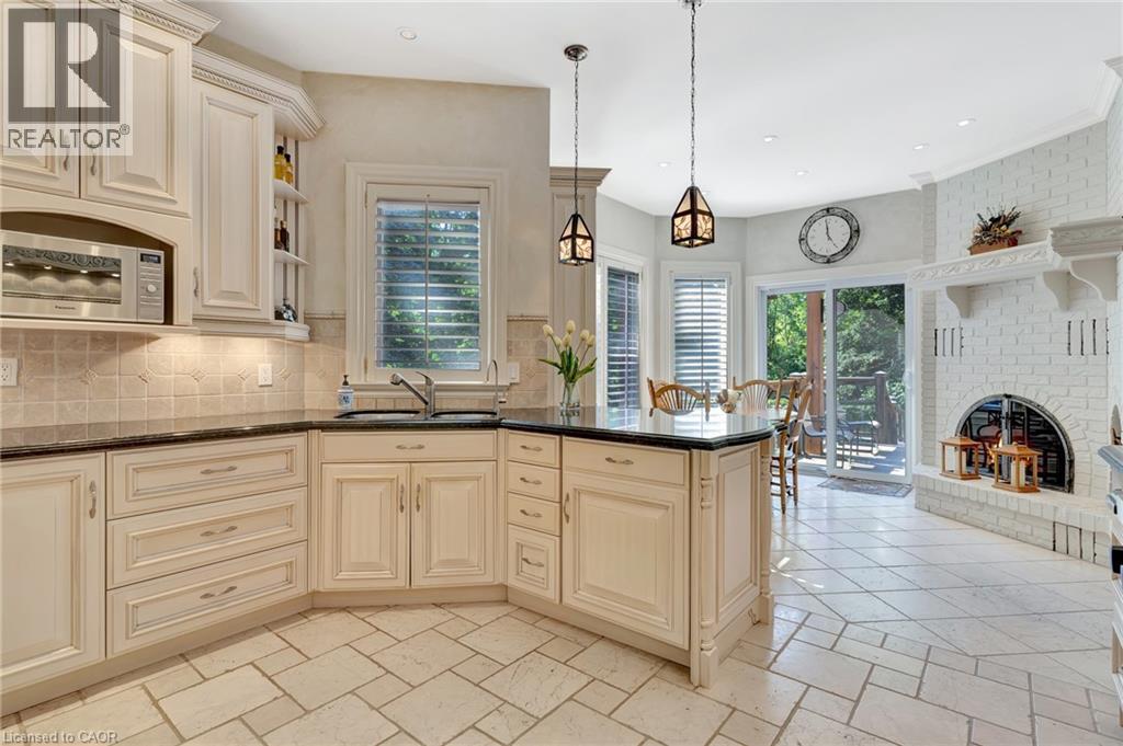 Photo 19 of 32 Maple Hill Drive, Kitchener ON