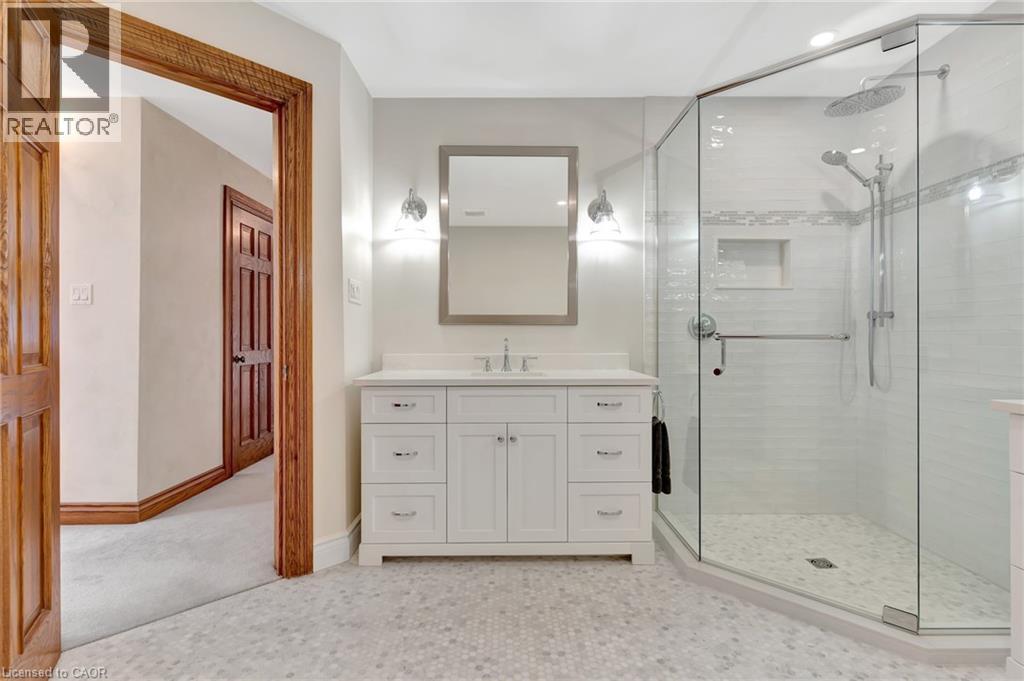 Photo 46 of 32 Maple Hill Drive, Kitchener ON