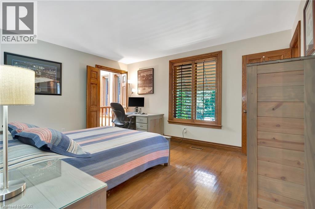Photo 47 of 32 Maple Hill Drive, Kitchener ON