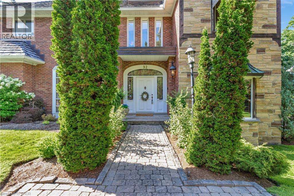 Photo 43 of 32 Maple Hill Drive, Kitchener ON