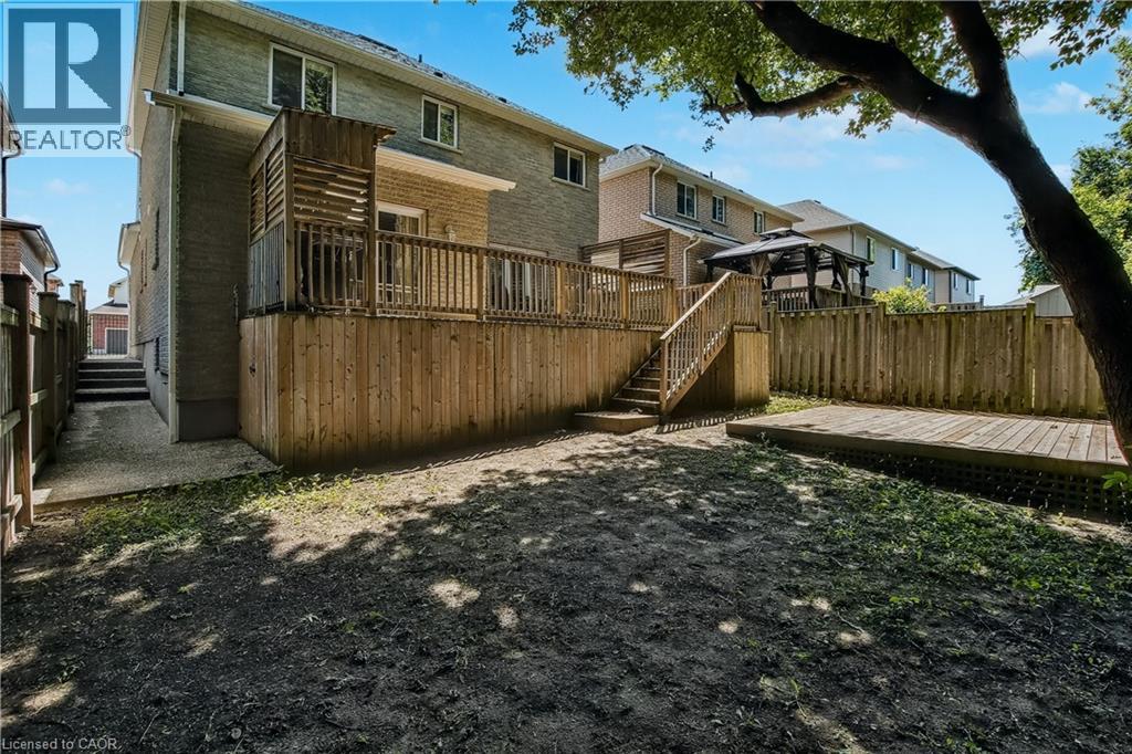 Photo 9 of 49 Fitzgerald Drive, Cambridge ON