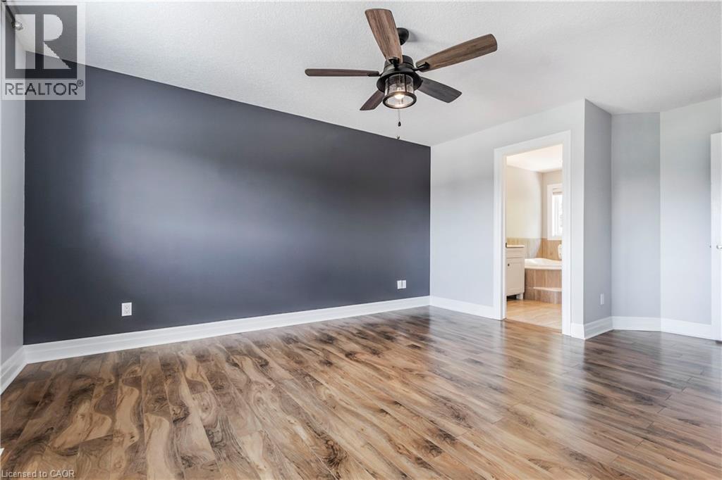 Photo 35 of 49 Fitzgerald Drive, Cambridge ON