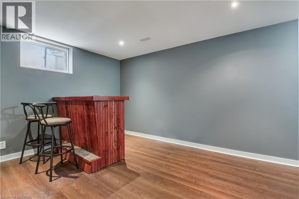 Photo 31 of 49 Fitzgerald Drive, Cambridge ON