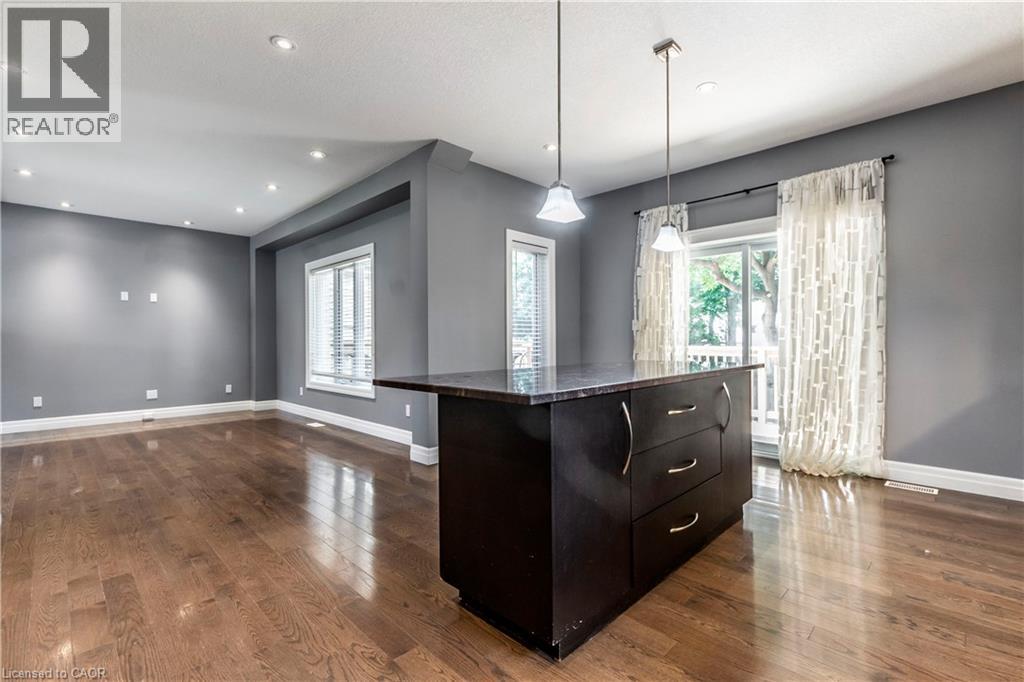 Photo 22 of 49 Fitzgerald Drive, Cambridge ON