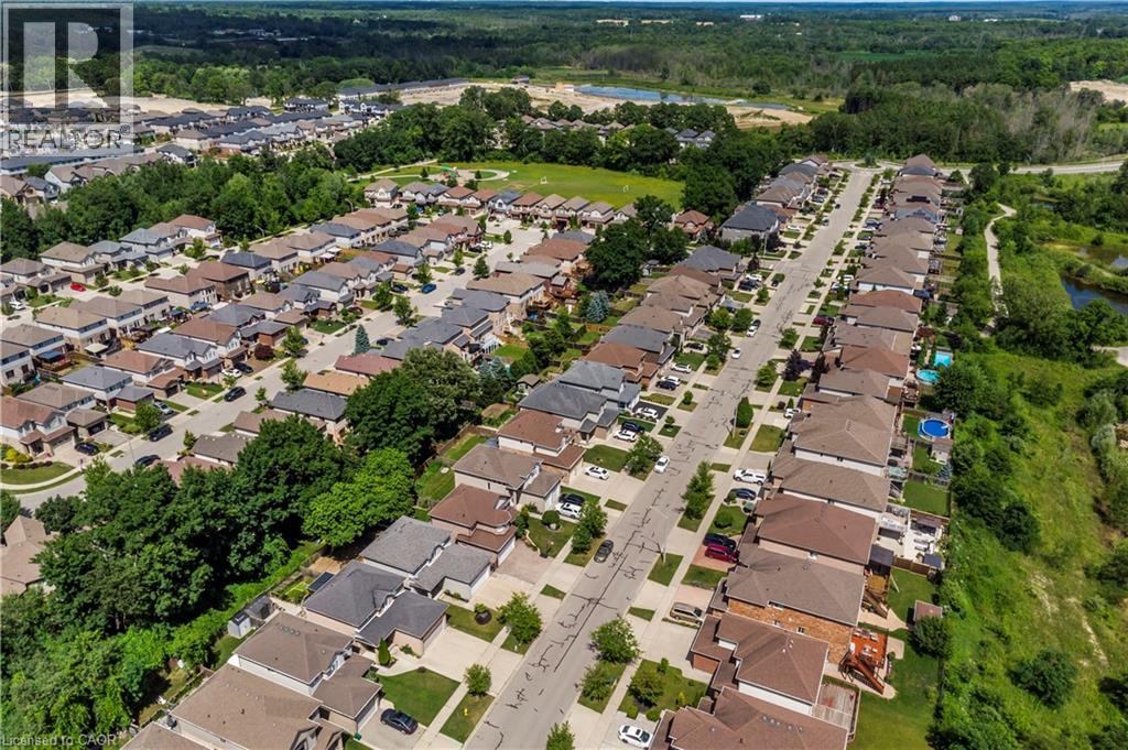 Photo 26 of 49 Fitzgerald Drive, Cambridge ON