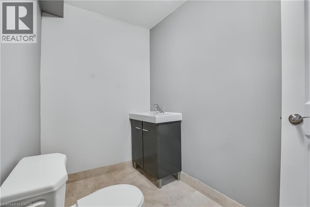 Photo 18 of 49 Fitzgerald Drive, Cambridge ON