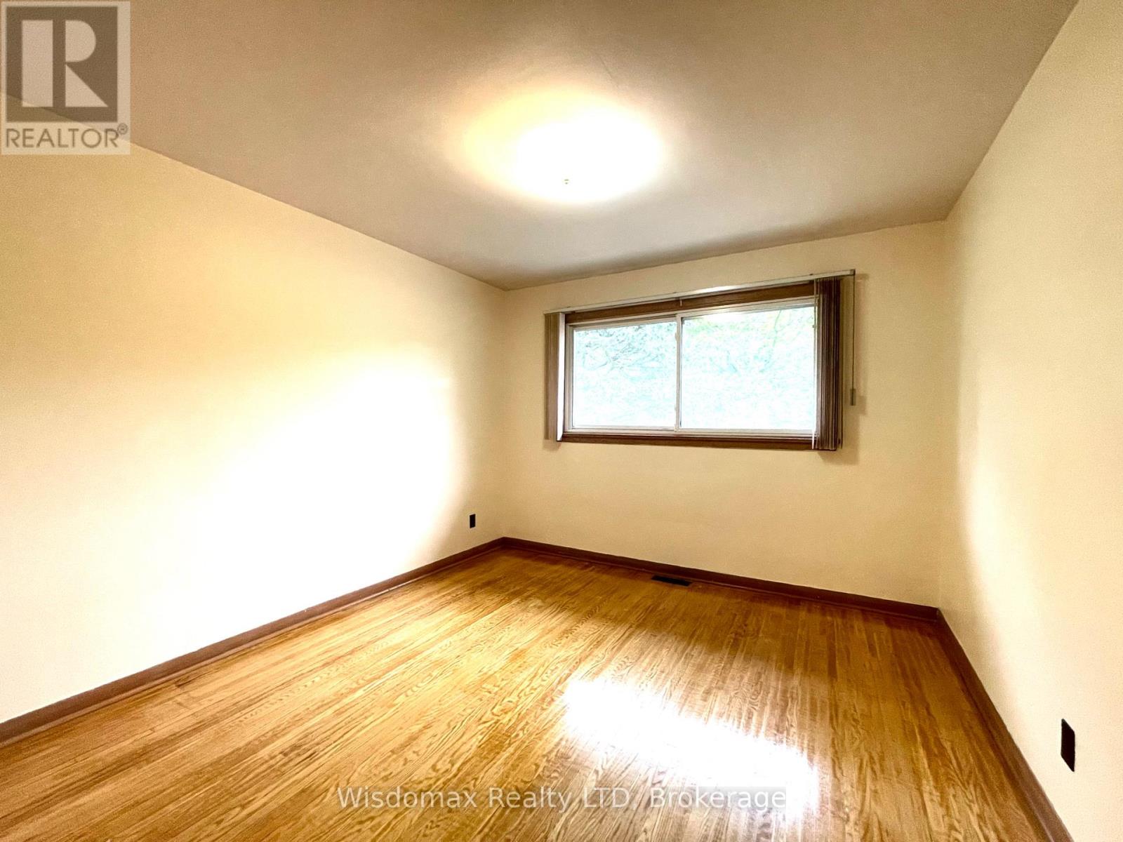 Photo 15 of 110 Riverview Boulevard, St Catharines ON