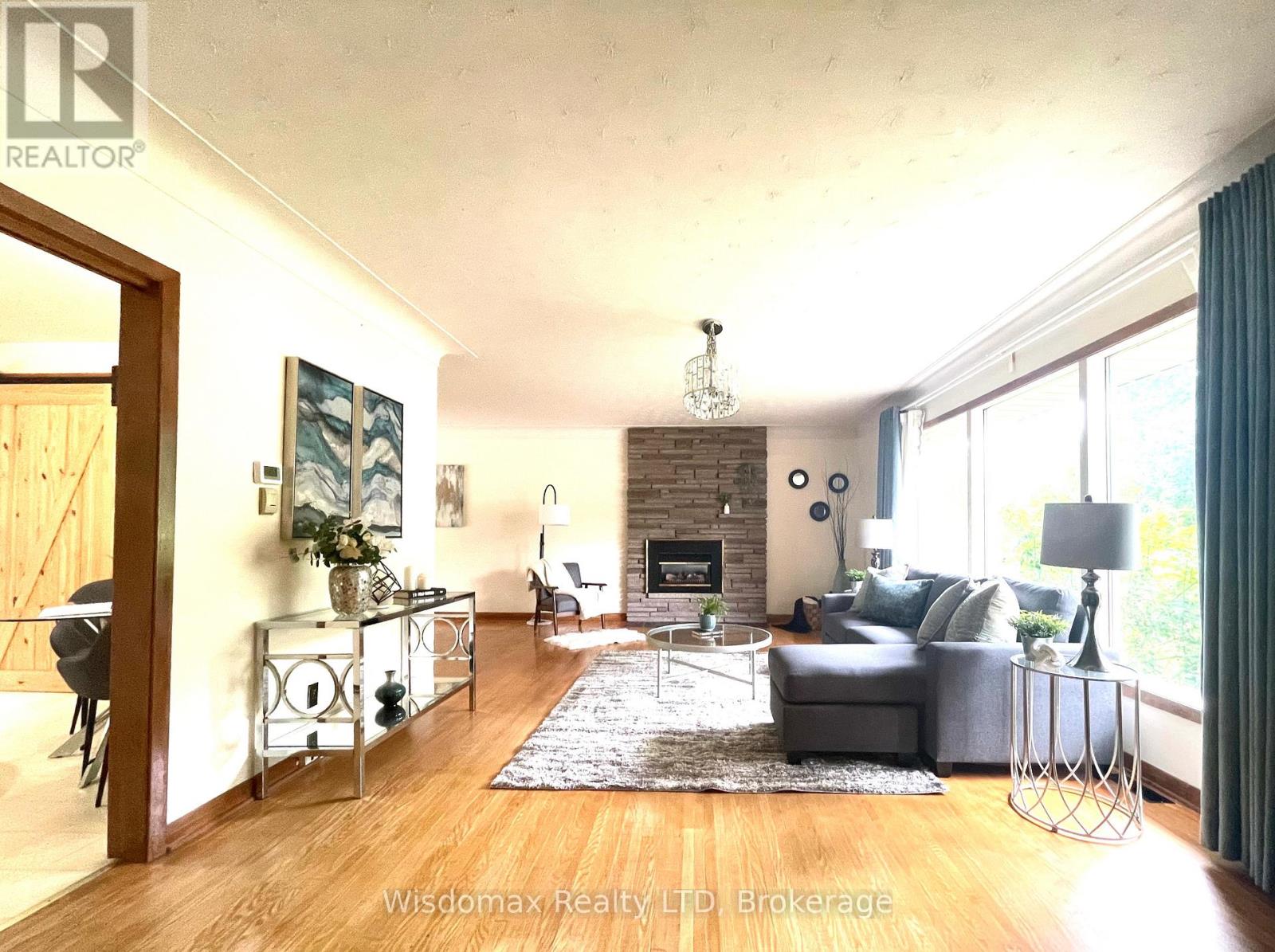 Photo 3 of 110 Riverview Boulevard, St Catharines ON