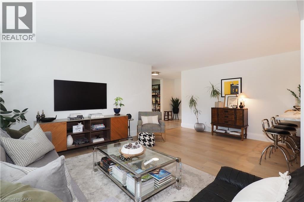 Photo 16 of 218 Greenbrook Drive, Kitchener ON