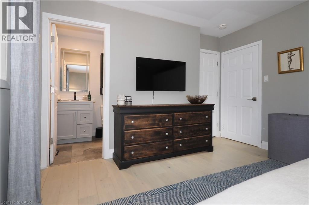 Photo 36 of 218 Greenbrook Drive, Kitchener ON