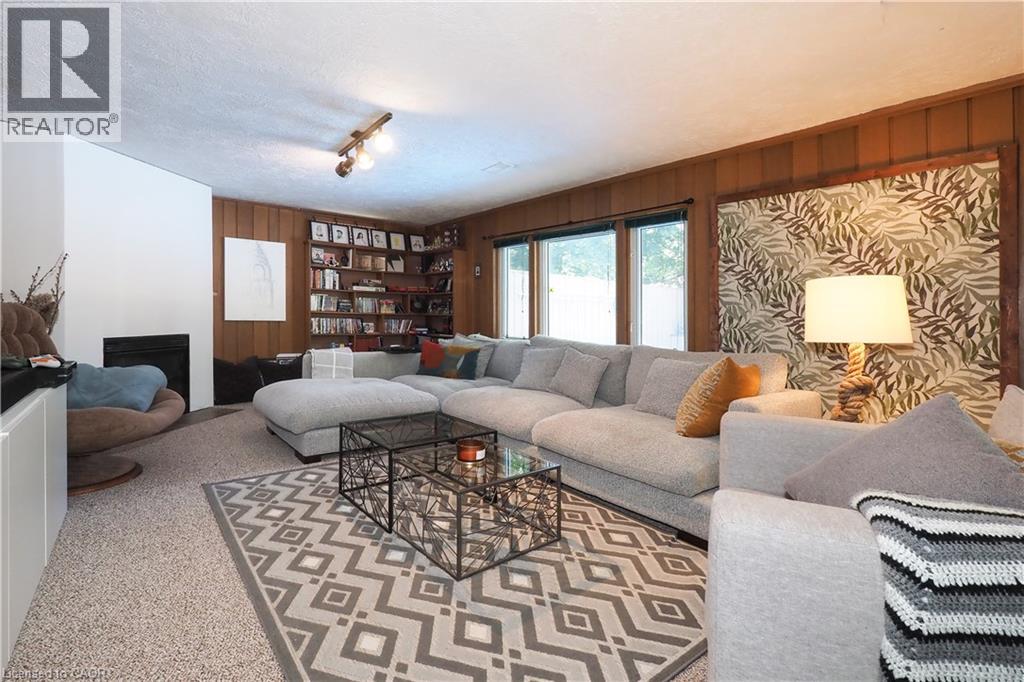 Photo 31 of 218 Greenbrook Drive, Kitchener ON