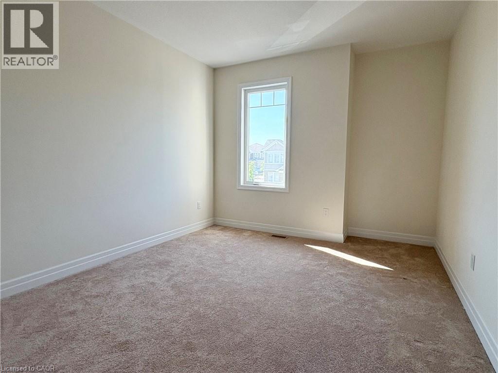 Photo 17 of 211 Ridge Road, Cambridge ON