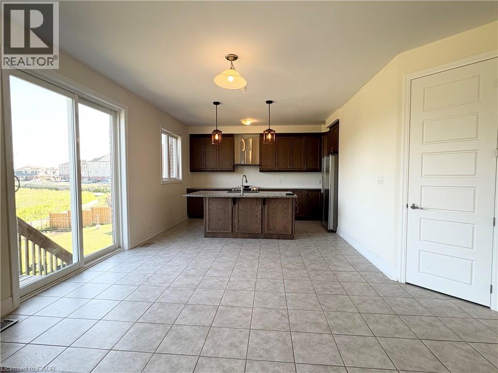 Photo 10 of 211 Ridge Road, Cambridge ON