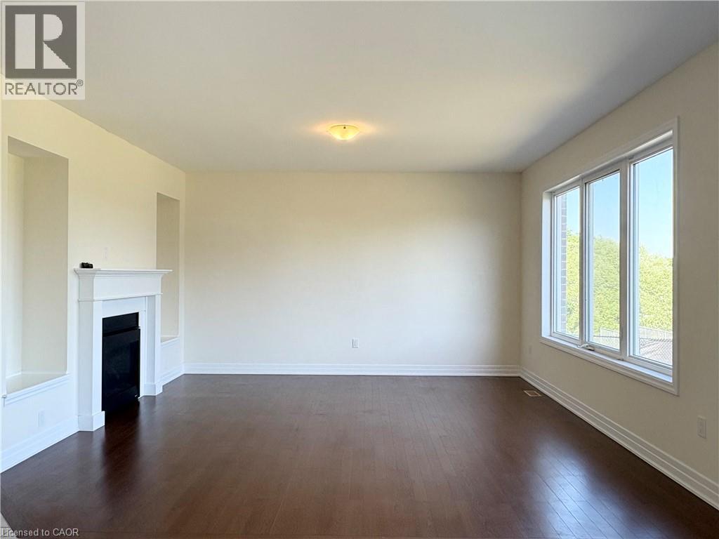 Photo 13 of 211 Ridge Road, Cambridge ON