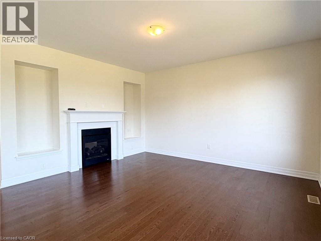 Photo 6 of 211 Ridge Road, Cambridge ON