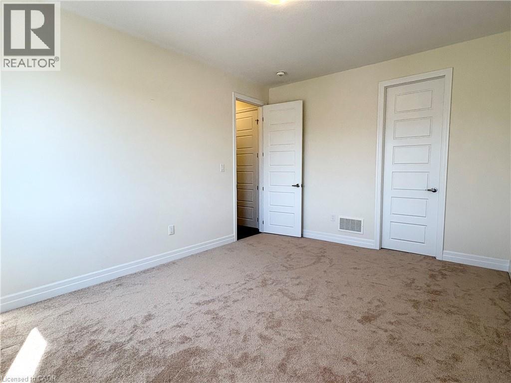Photo 23 of 211 Ridge Road, Cambridge ON