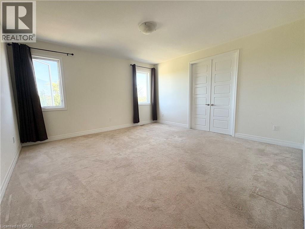 Photo 18 of 211 Ridge Road, Cambridge ON