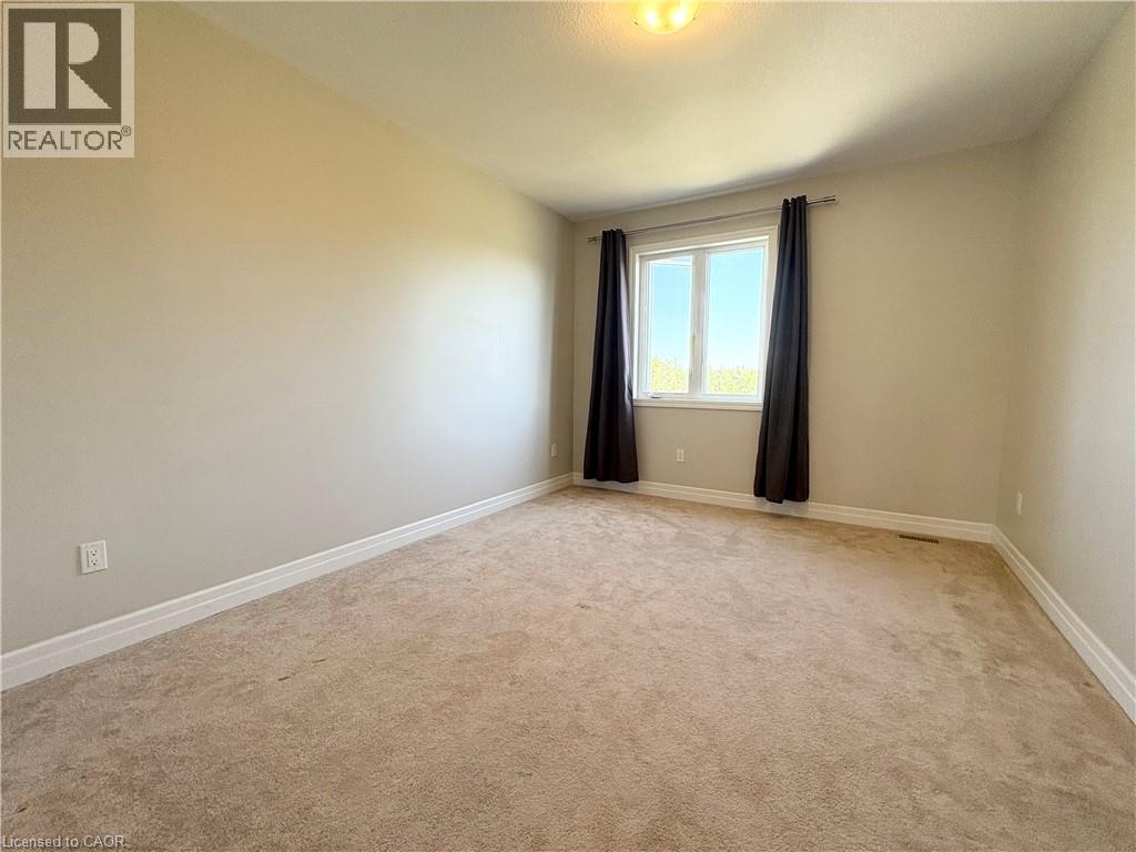 Photo 20 of 211 Ridge Road, Cambridge ON