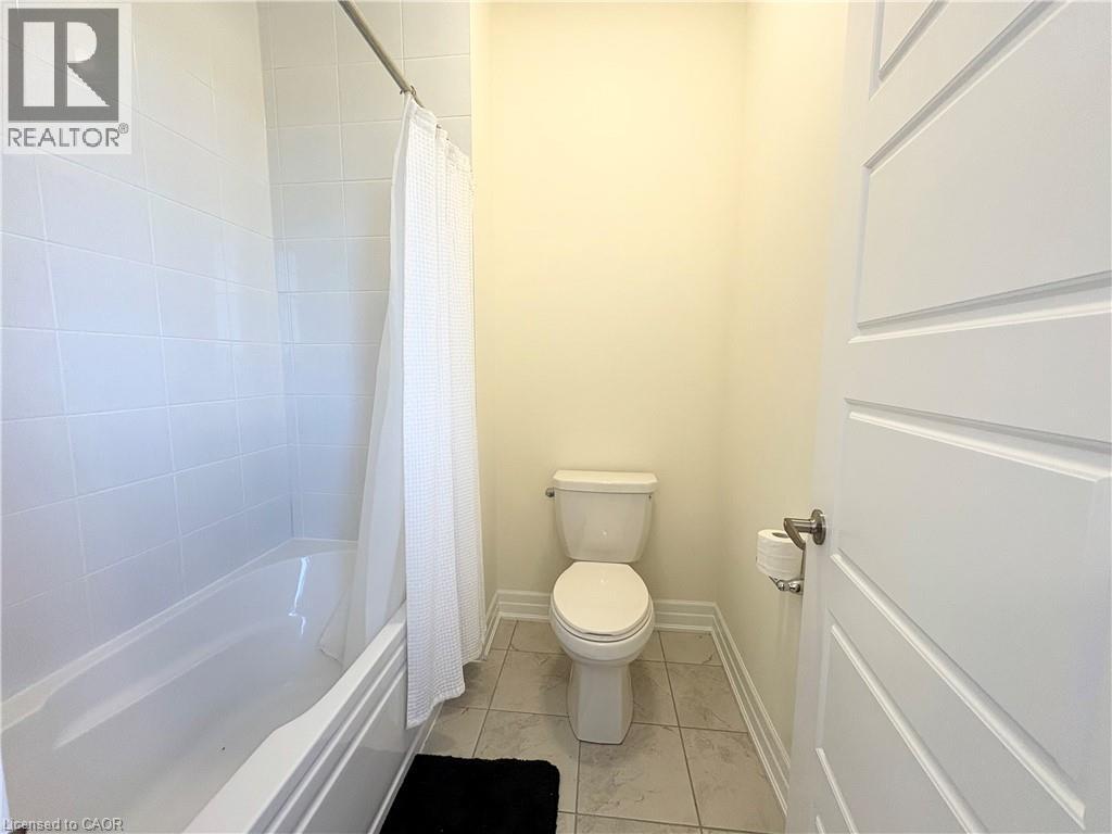 Photo 3 of 211 Ridge Road, Cambridge ON