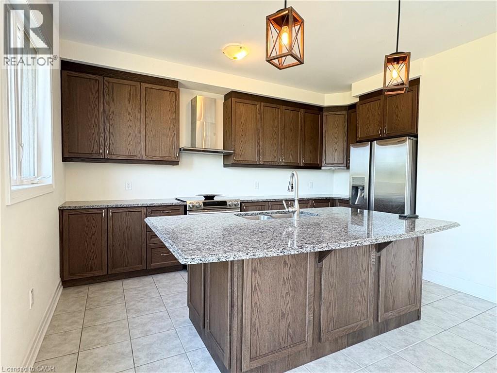 Photo 4 of 211 Ridge Road, Cambridge ON