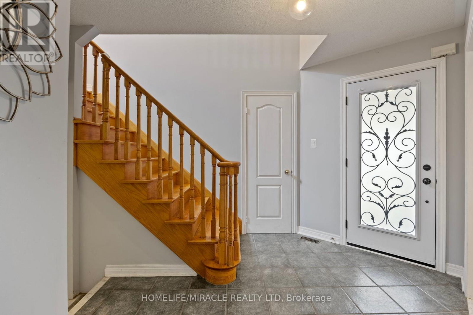 Photo 36 of 146 Roxbury Street, Markham ON