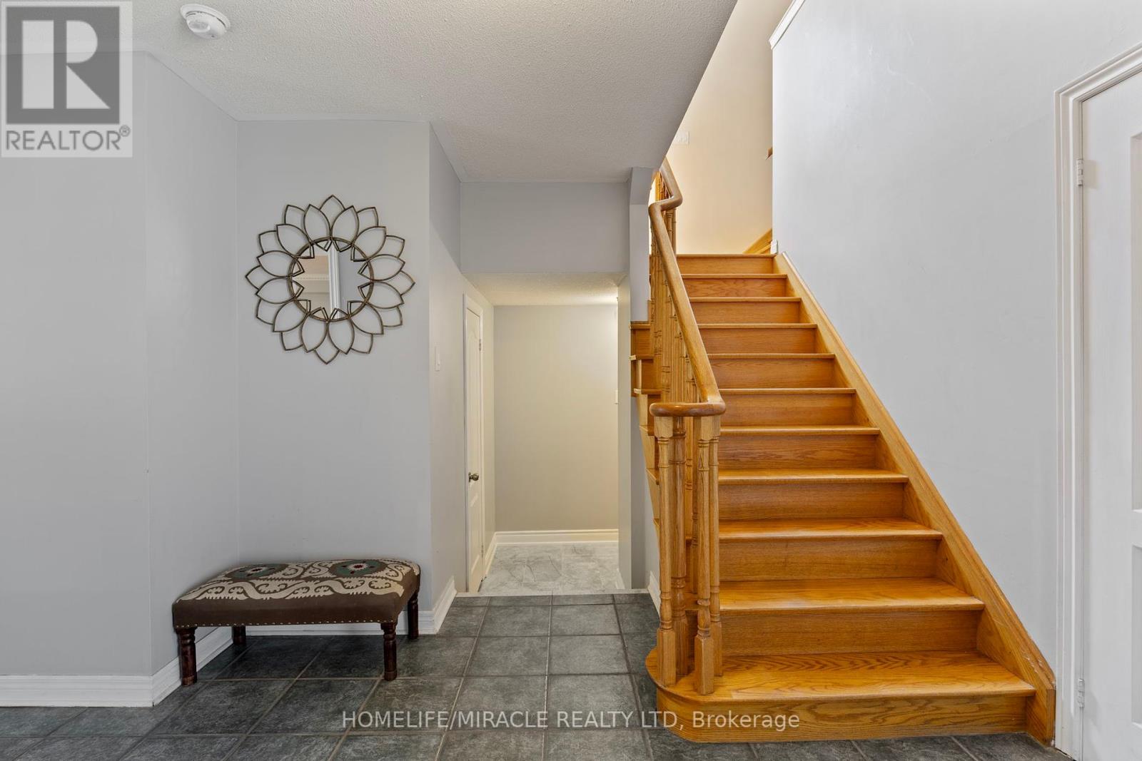 Photo 42 of 146 Roxbury Street, Markham ON