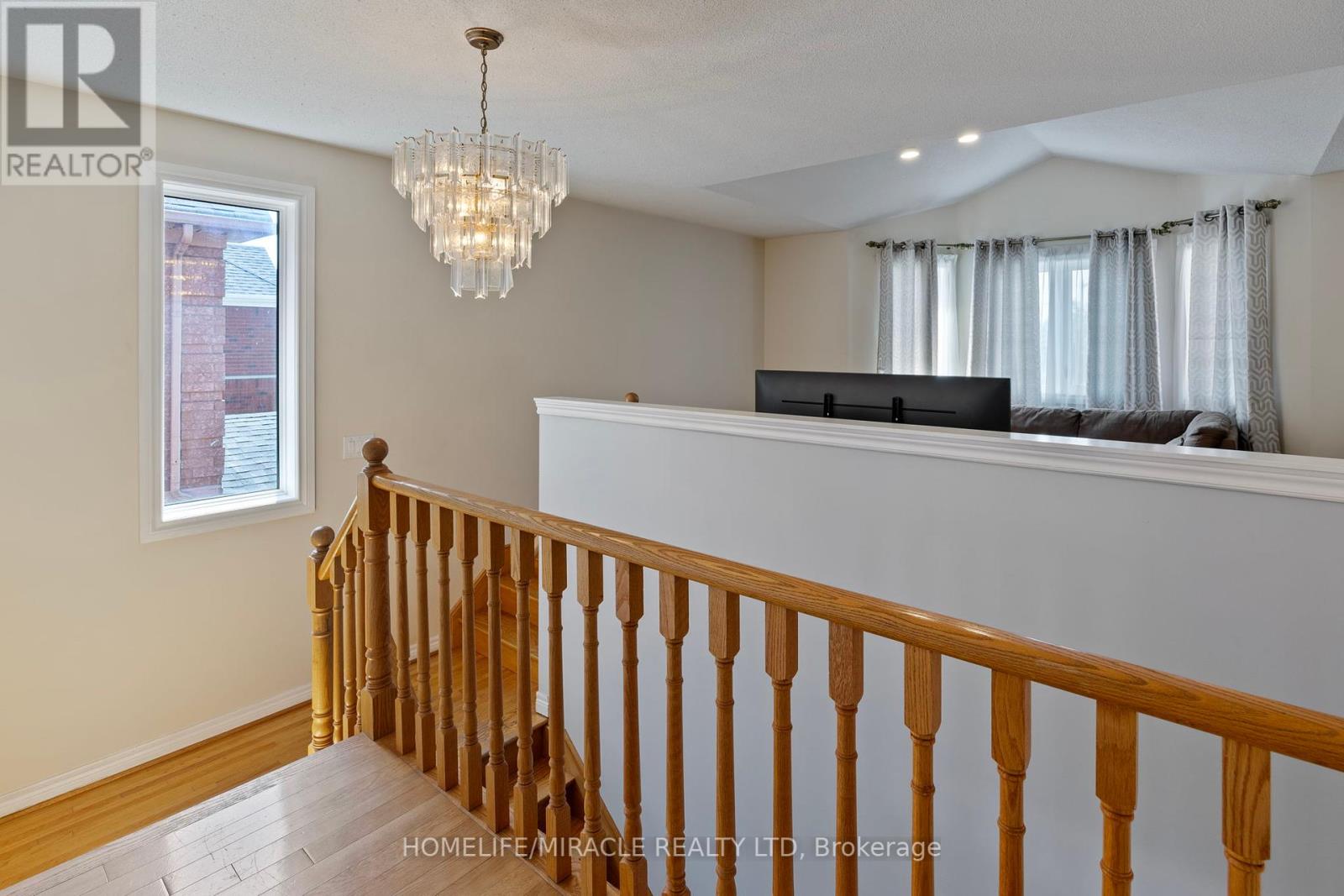 Photo 28 of 146 Roxbury Street, Markham ON