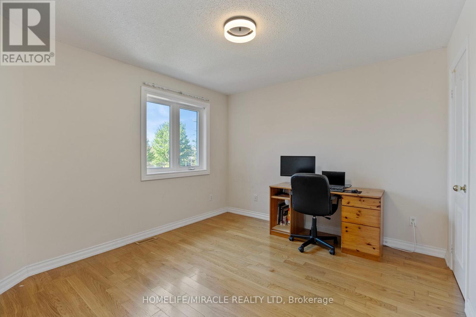 Photo 14 of 146 Roxbury Street, Markham ON
