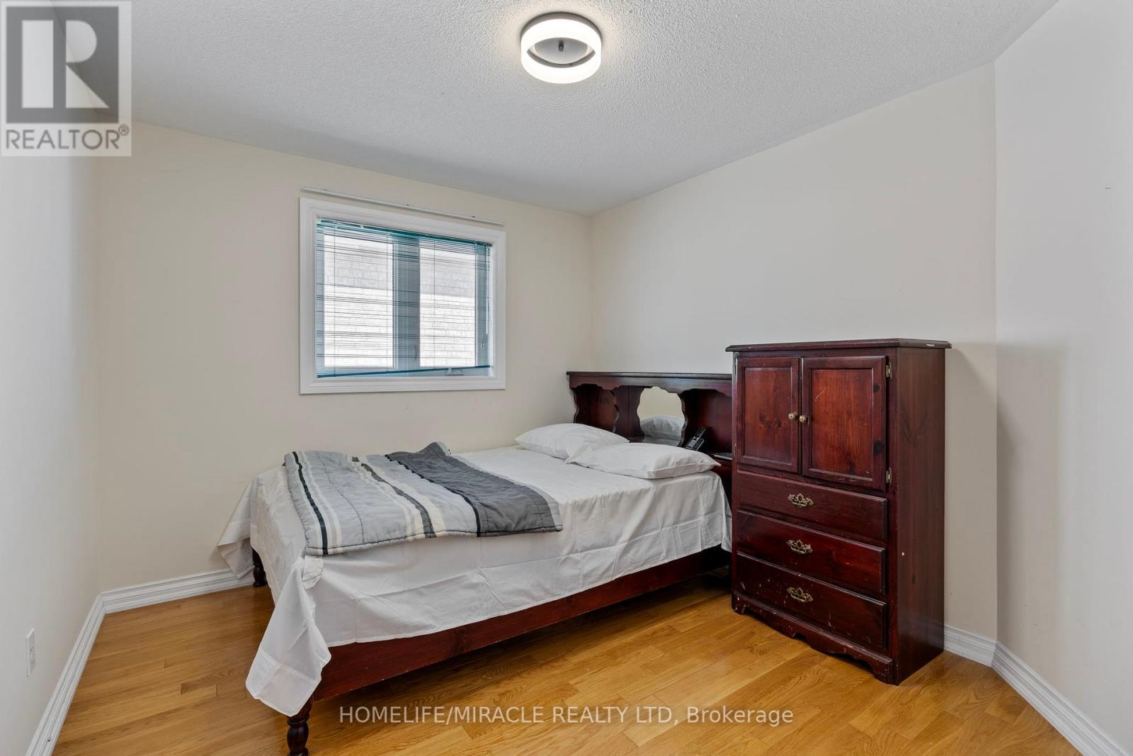 Photo 34 of 146 Roxbury Street, Markham ON