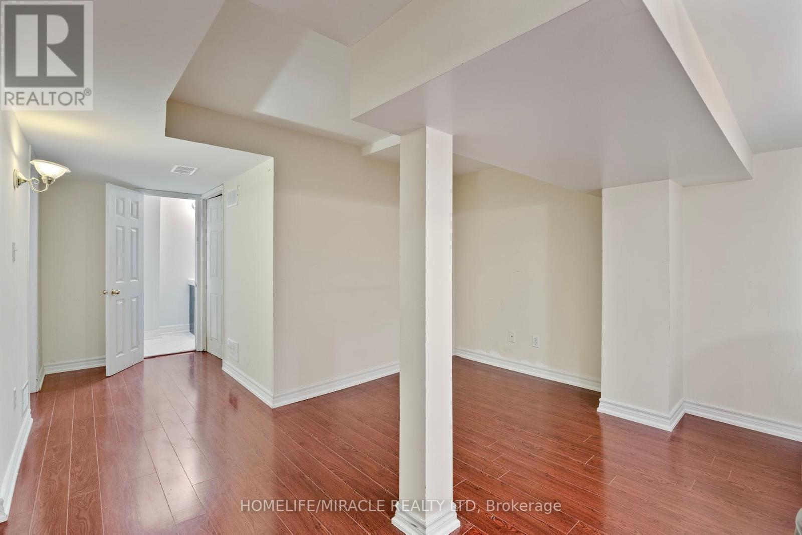 Photo 24 of 146 Roxbury Street, Markham ON