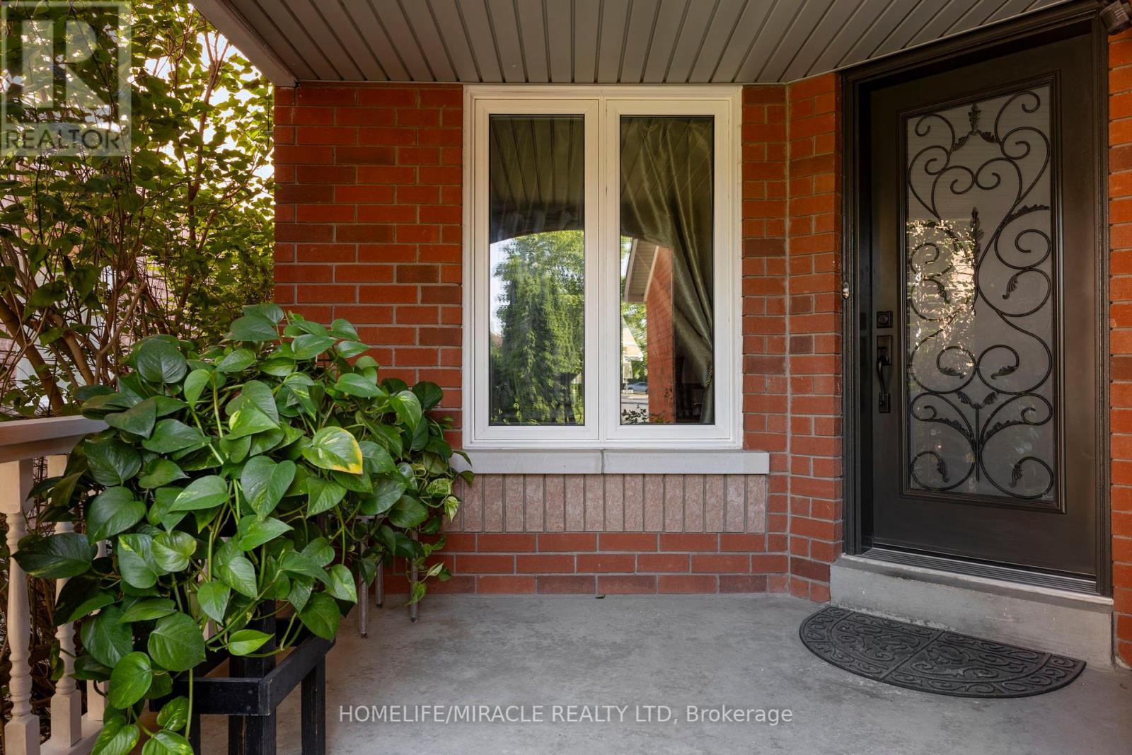 Photo 6 of 146 Roxbury Street, Markham ON