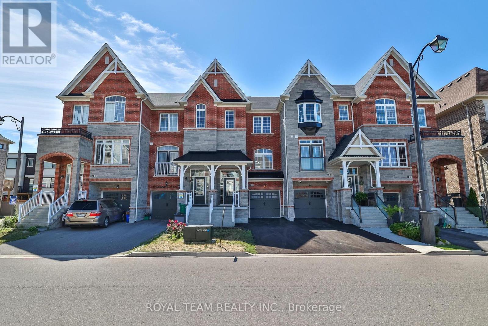 Photo 29 of 25 Sandwell Street, Vaughan ON
