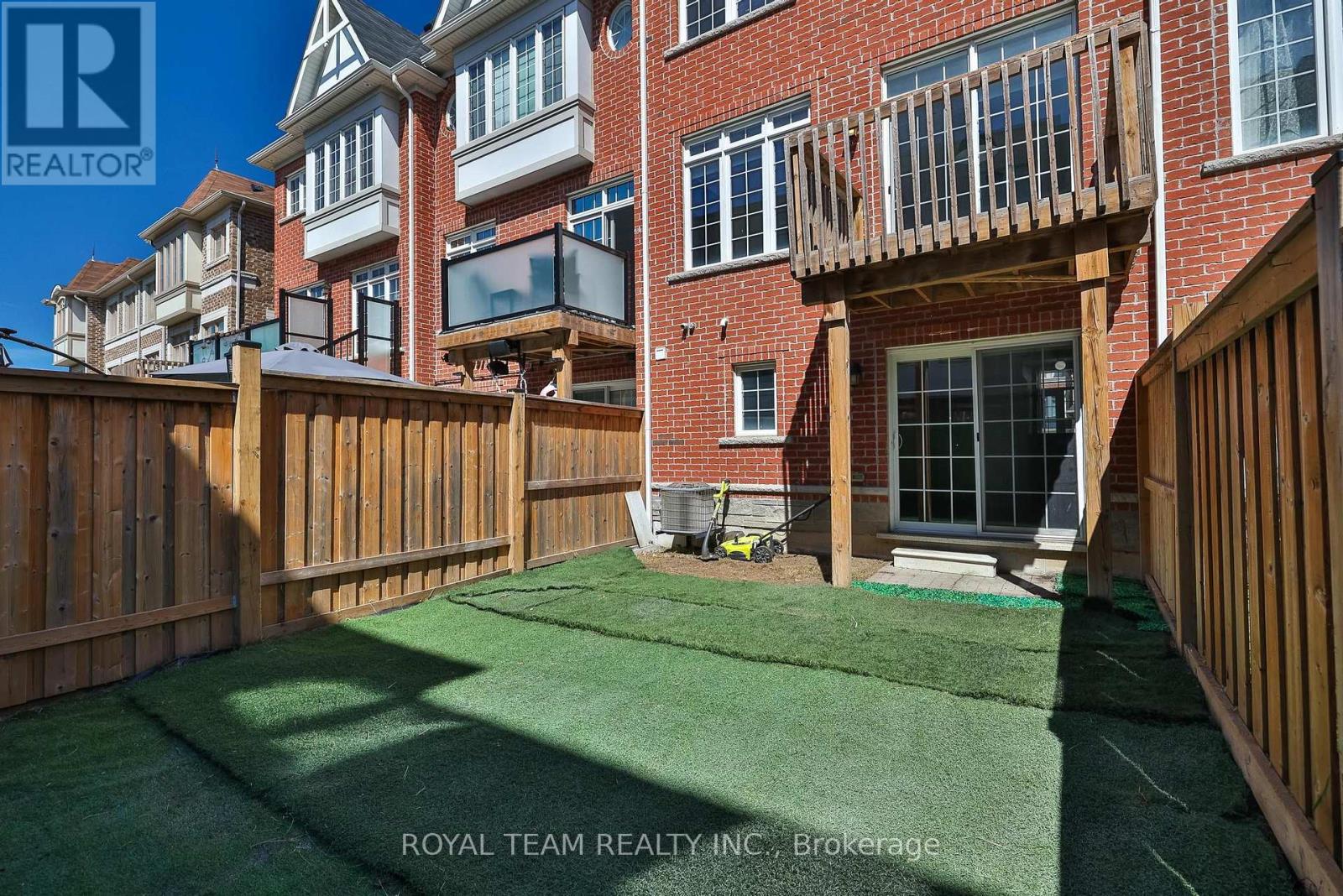 Photo 34 of 25 Sandwell Street, Vaughan ON